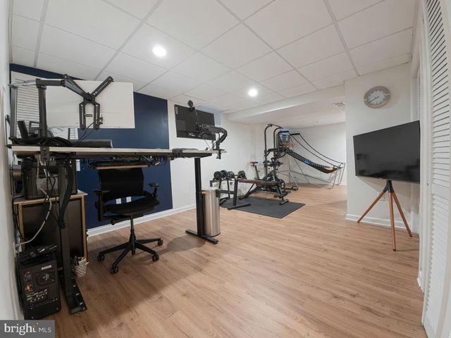 10 AVALON RD, Pennington, NJ 08534