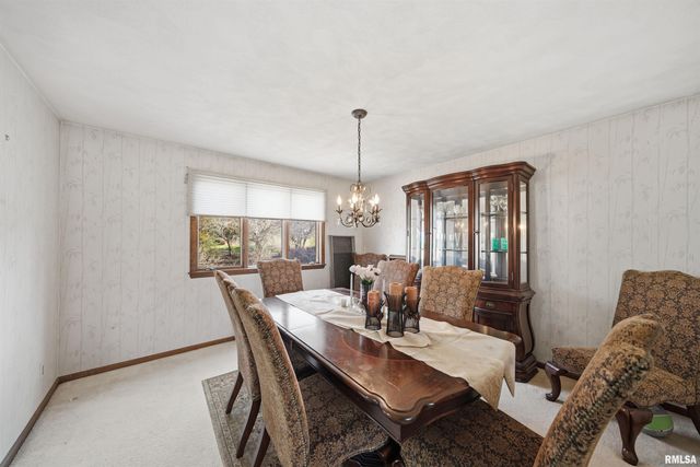 4609 W LYNNHURST Drive, Peoria, IL 61615