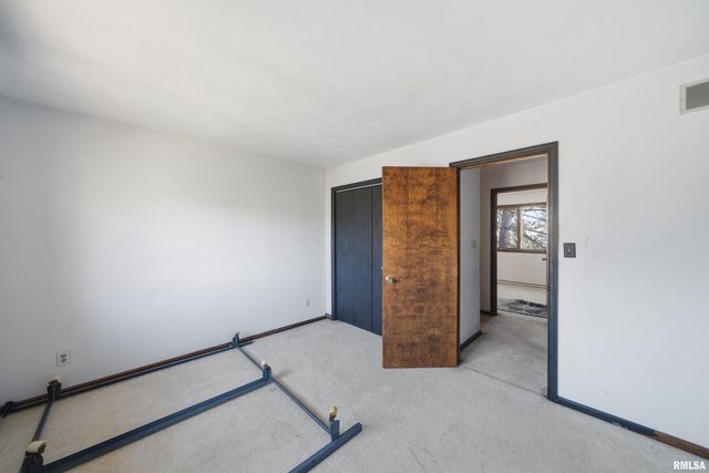 4609 W LYNNHURST Drive, Peoria, IL 61615