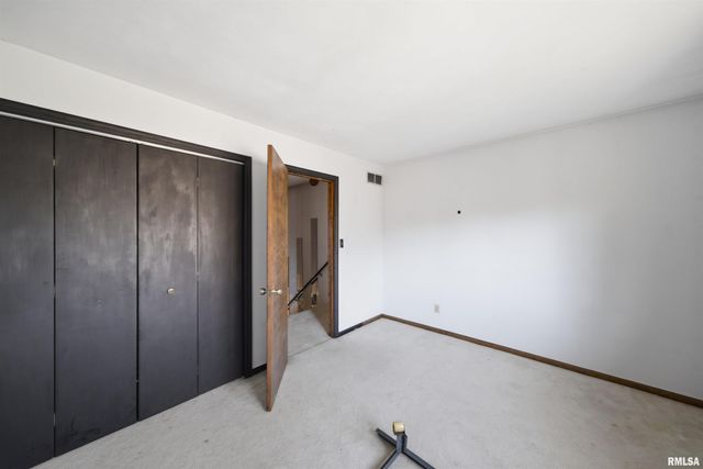 4609 W LYNNHURST Drive, Peoria, IL 61615