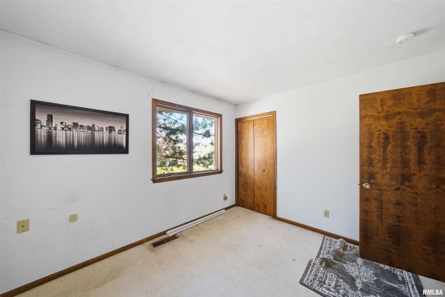 4609 W LYNNHURST Drive, Peoria, IL 61615