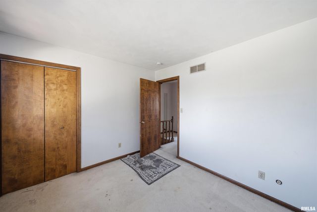 4609 W LYNNHURST Drive, Peoria, IL 61615