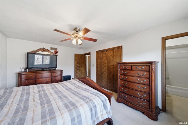 4609 W LYNNHURST Drive, Peoria, IL 61615