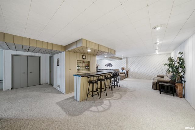 4609 W LYNNHURST Drive, Peoria, IL 61615