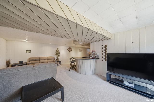 4609 W LYNNHURST Drive, Peoria, IL 61615