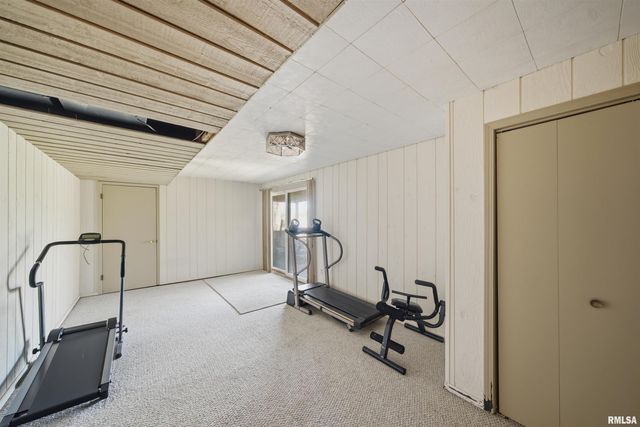 4609 W LYNNHURST Drive, Peoria, IL 61615