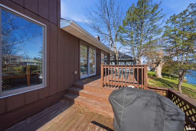 4609 W LYNNHURST Drive, Peoria, IL 61615