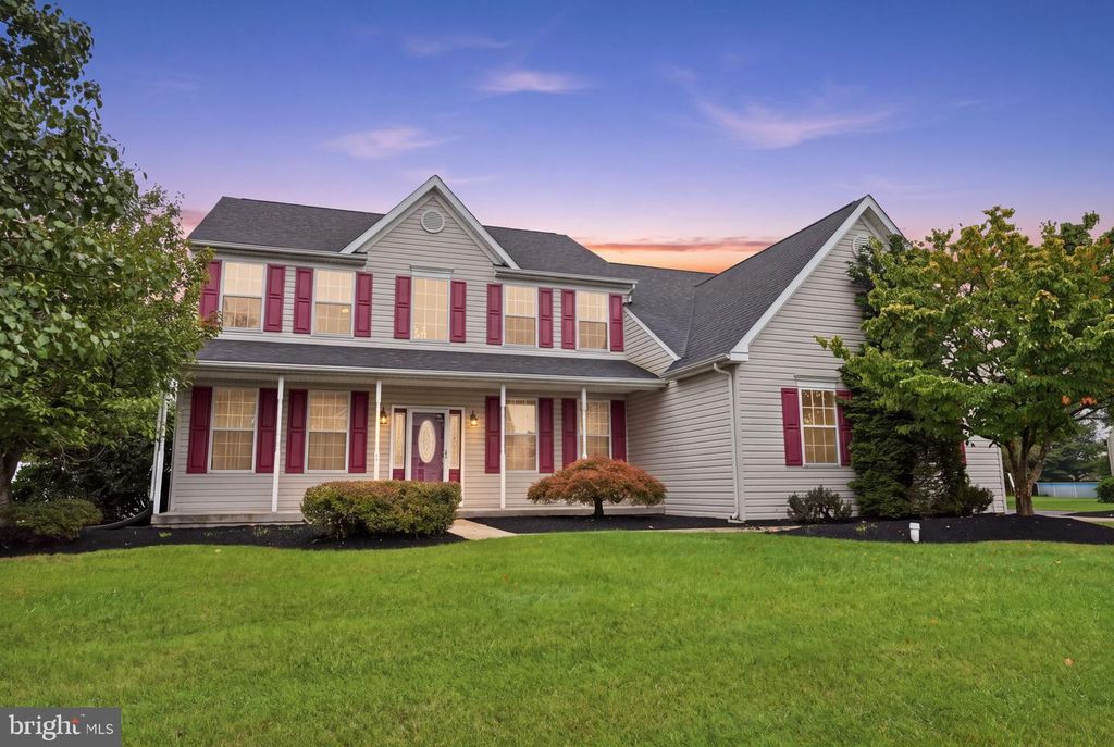 1010 ANDREWS LN, PENNSBURG, PA 18073 — exterior