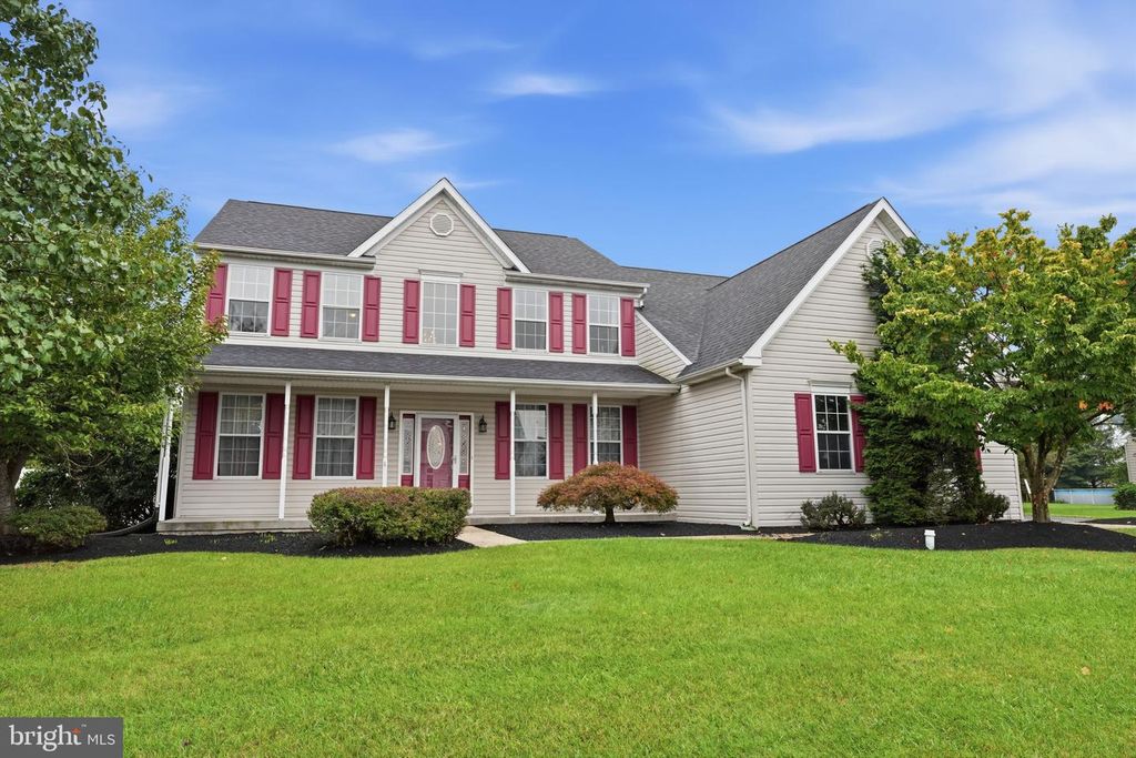 1010 ANDREWS LN, PENNSBURG, PA 18073 — photo 2