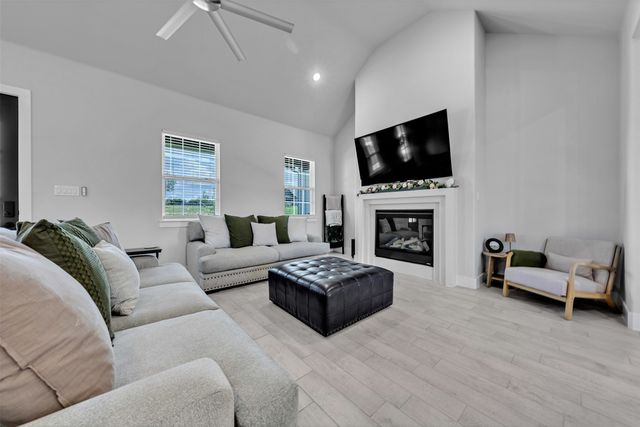 2004 Willy Dilly Road, Springtown, TX 76082