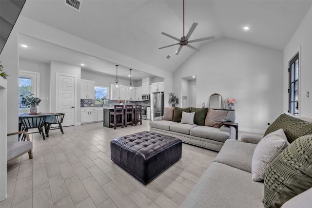 2004 Willy Dilly Road, Springtown, TX 76082