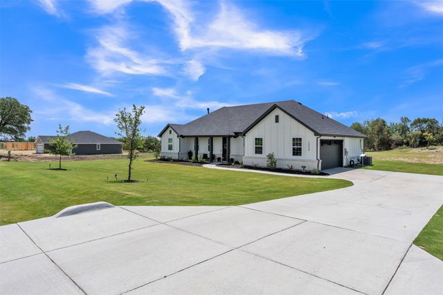 2004 Willy Dilly Road, Springtown, TX 76082