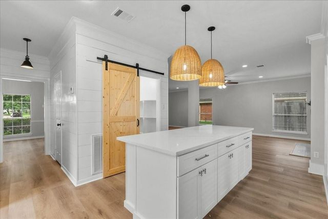 1907 Sandy Schoals Drive, League City, TX 77573