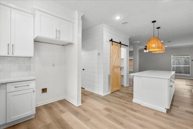 1907 Sandy Schoals Drive, League City, TX 77573