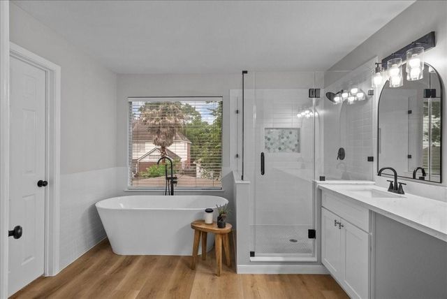 1907 Sandy Schoals Drive, League City, TX 77573