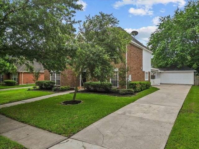 1907 Sandy Schoals Drive, League City, TX 77573