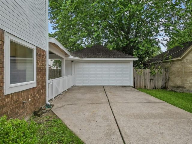 1907 Sandy Schoals Drive, League City, TX 77573