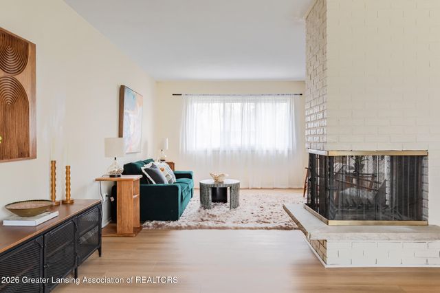 2111 Northwest Avenue, Lansing, MI 48906