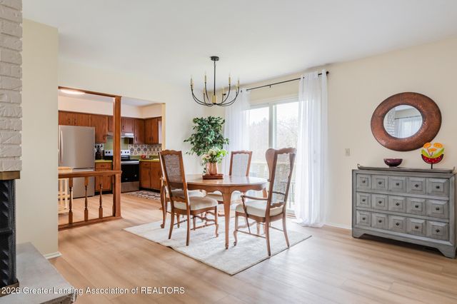 2111 Northwest Avenue, Lansing, MI 48906