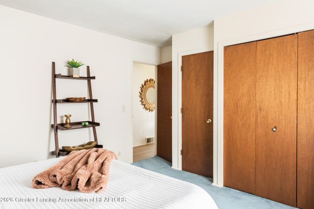 2111 Northwest Avenue, Lansing, MI 48906