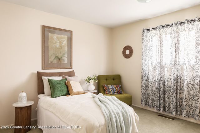 2111 Northwest Avenue, Lansing, MI 48906