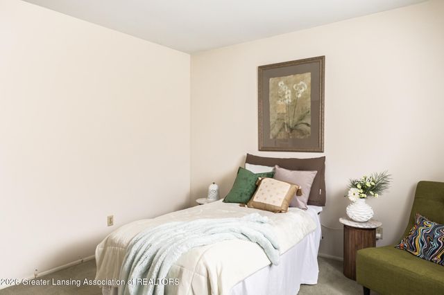 2111 Northwest Avenue, Lansing, MI 48906