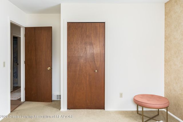 2111 Northwest Avenue, Lansing, MI 48906