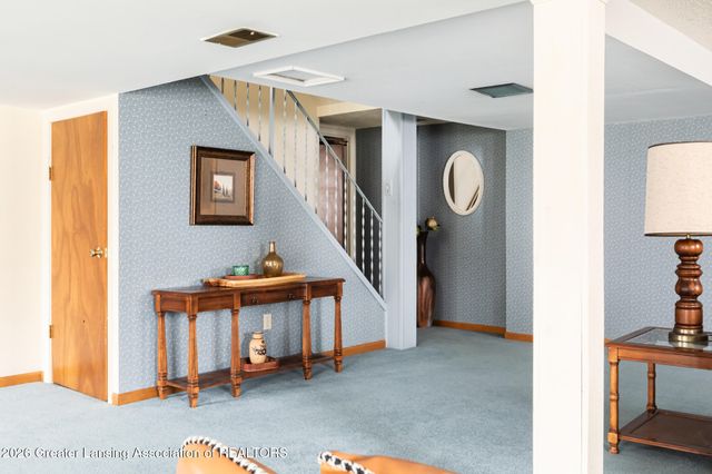 2111 Northwest Avenue, Lansing, MI 48906