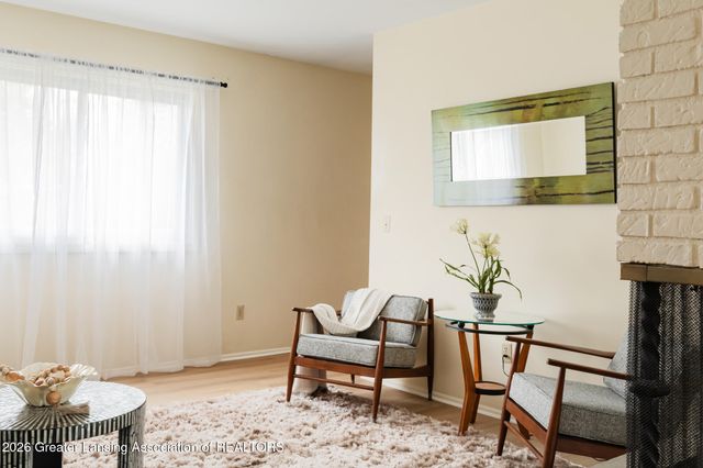 2111 Northwest Avenue, Lansing, MI 48906