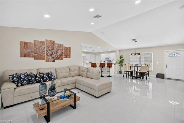 1042 Harwood AVE S, Lehigh Acres, FL 33974
