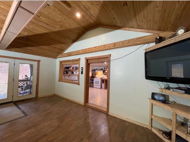 470 Little Bull Creek Road, Woollum, KY 40906