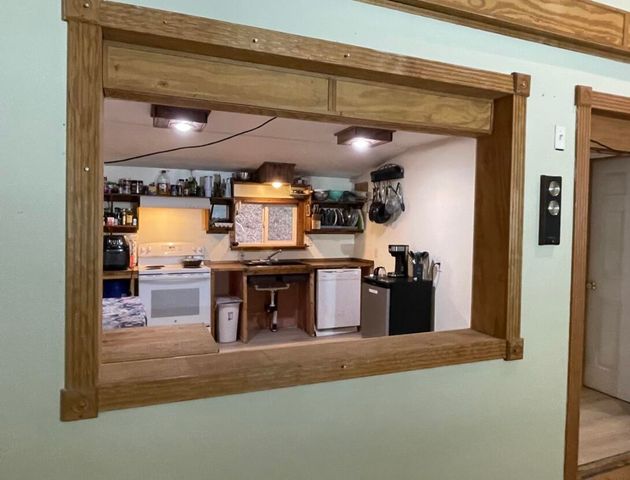 470 Little Bull Creek Road, Woollum, KY 40906