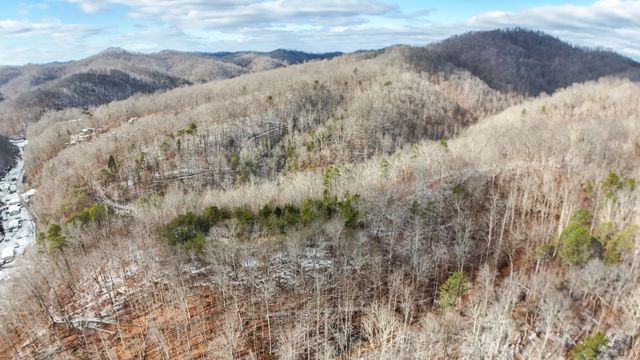 470 Little Bull Creek Road, Woollum, KY 40906