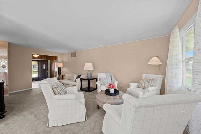 2935 Shepherd Court, Woodridge, IL 60517