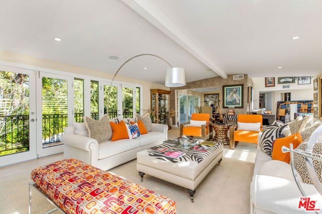 4968 Queen Florence Lane, Woodland Hills (los Angeles), CA 91364
