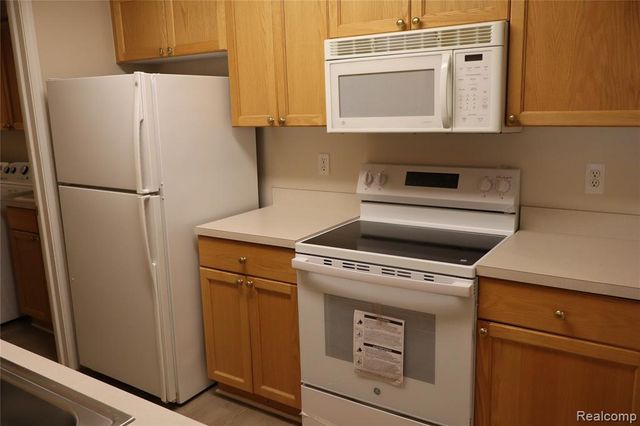 4580 Berkshire Drive, Sterling Heights, MI 48314