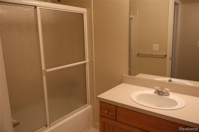 4580 Berkshire Drive, Sterling Heights, MI 48314