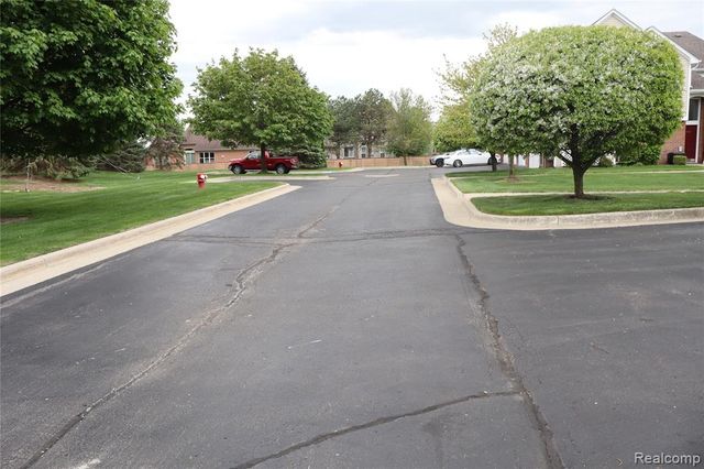 4580 Berkshire Drive, Sterling Heights, MI 48314