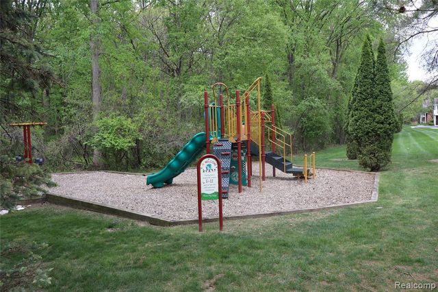 4580 Berkshire Drive, Sterling Heights, MI 48314