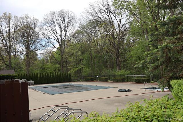 4580 Berkshire Drive, Sterling Heights, MI 48314