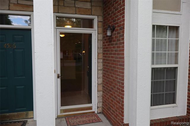 4580 Berkshire Drive, Sterling Heights, MI 48314