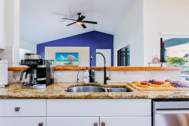 2724 SW 1st Ter, Cape Corner NA, Cape Coral, FL 33991