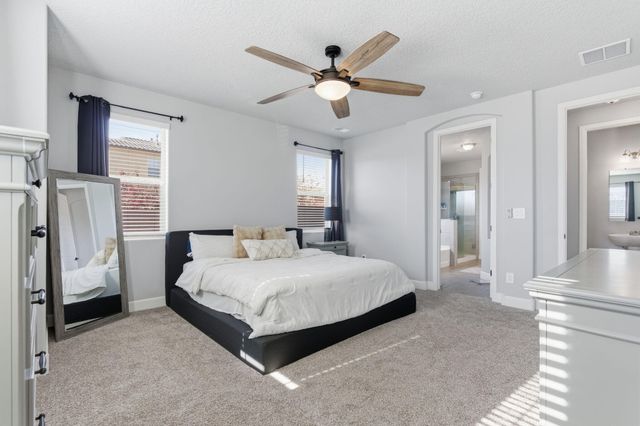 4400 Skyline Loop NE, Rio Rancho, NM 87144