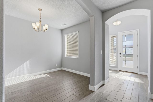 4400 Skyline Loop NE, Rio Rancho, NM 87144