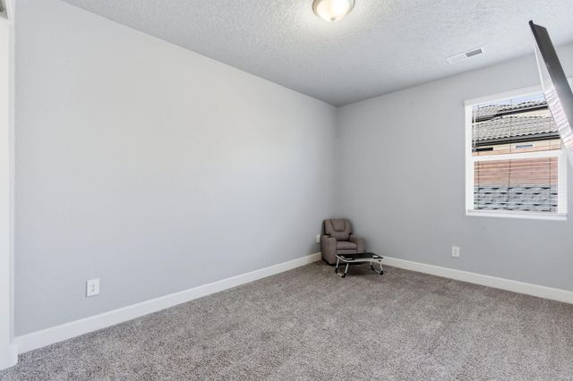 4400 Skyline Loop NE, Rio Rancho, NM 87144