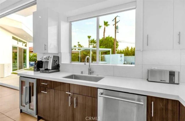 2100 E Sahara Road, Palm Springs, CA 92262