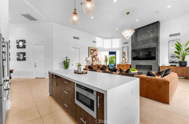 2100 E Sahara Road, Palm Springs, CA 92262