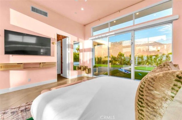 2100 E Sahara Road, Palm Springs, CA 92262