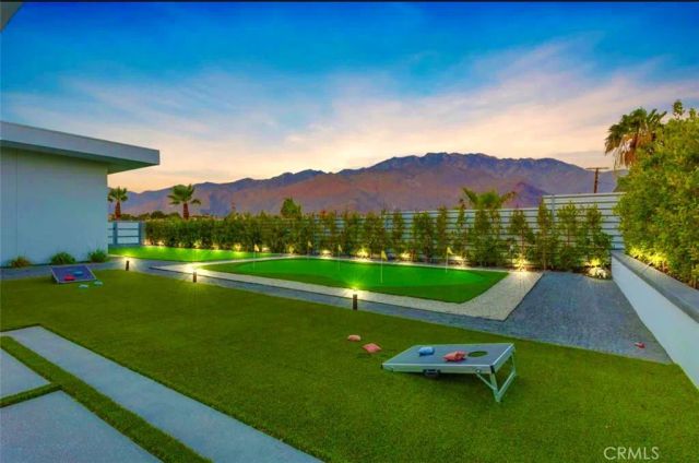 2100 E Sahara Road, Palm Springs, CA 92262