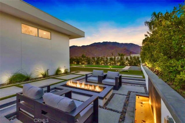 2100 E Sahara Road, Palm Springs, CA 92262